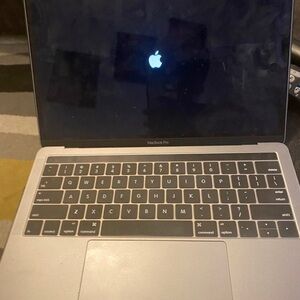 Apple MacBook Pro - Silver